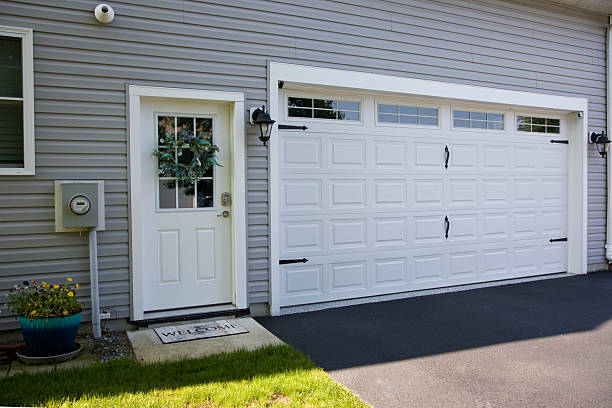 24/7 Emergency Garage Door Panel Replacement experts in Bear Creek, AK